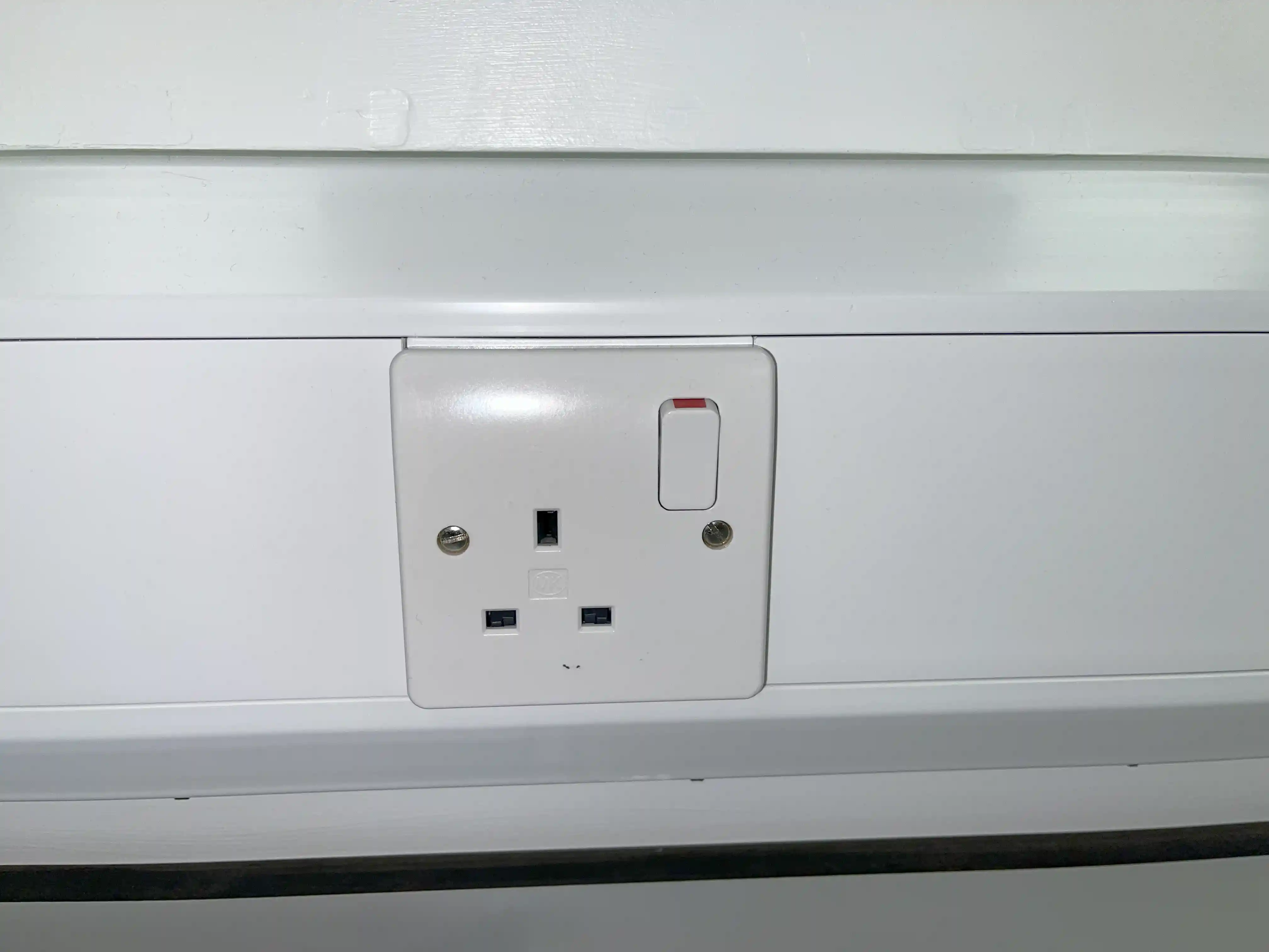 24 Hours Emergency Electrician near Willesden